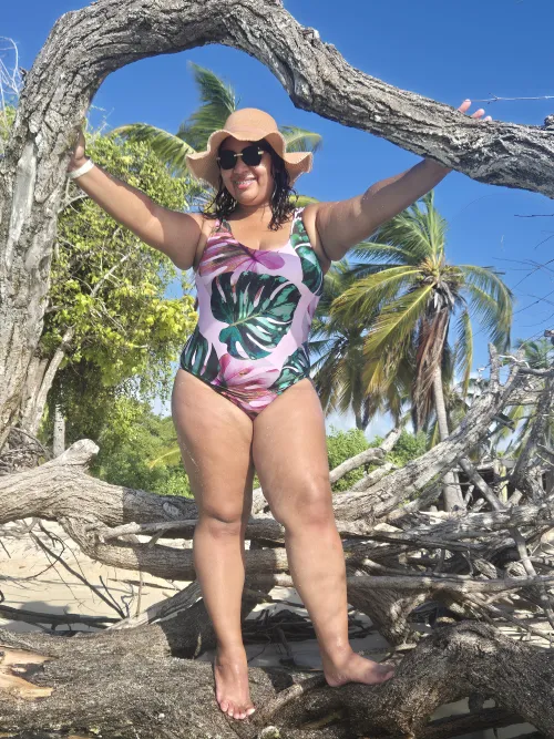 Thumbnail Blooming Latina Beauty in OnePieceSuits