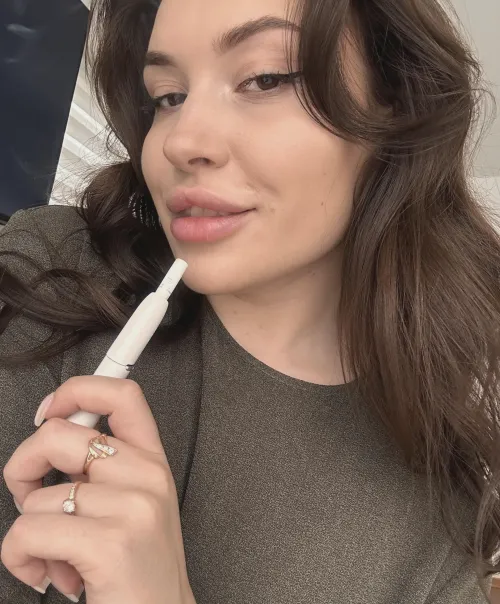 Thumbnail Defying Norms: Smoking and Sharing Photos Unapologetically | CoconutDeliight