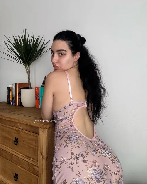 Thumbnail Exotic Flair: caramelcutie1's Persian x Spanish Encounter