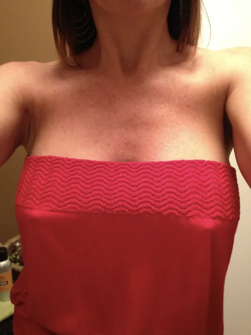 Thumbnail When Work Attire Pushes Boundaries: Insights from throwawaydirtycheese