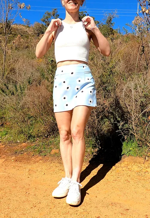 Thumbnail Fun in the Wilderness: Hiking Braless with UVAus