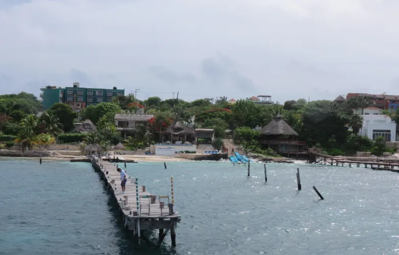 Thumbnail Amazing-Edu2023 Discovers Isla Mujeres Mexico Beach