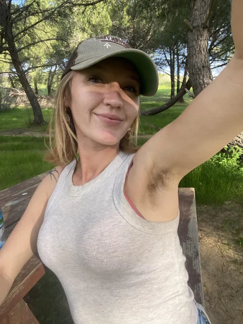 Thumbnail Unleashing the Sexiness of Shown Off Hairy Armpits