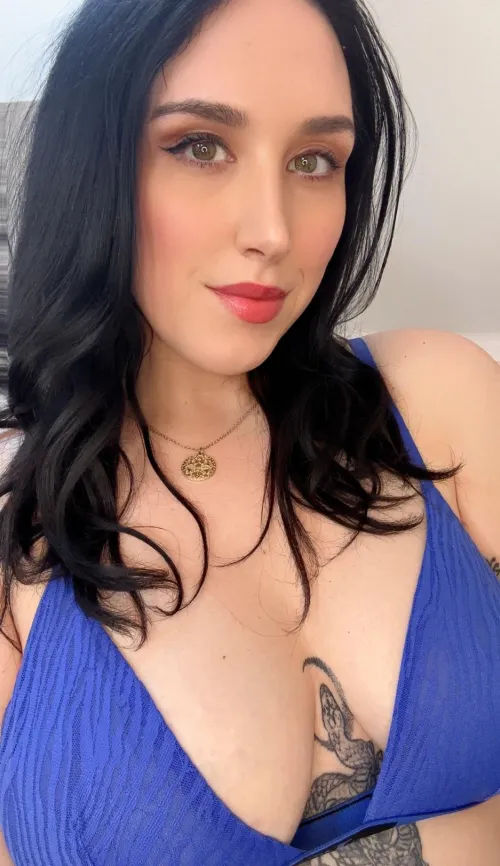 Thumbnail EmiliaCrowx on InstagramHotties: emiliacrow13