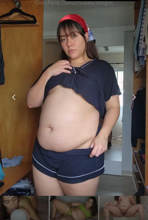 Thumbnail Belly Beauty: Helenafeedeer's Stuffer Aesthetics