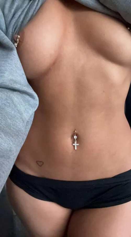 Thumbnail Celebrating Shape and Size: romy-indy's Sensual Delight