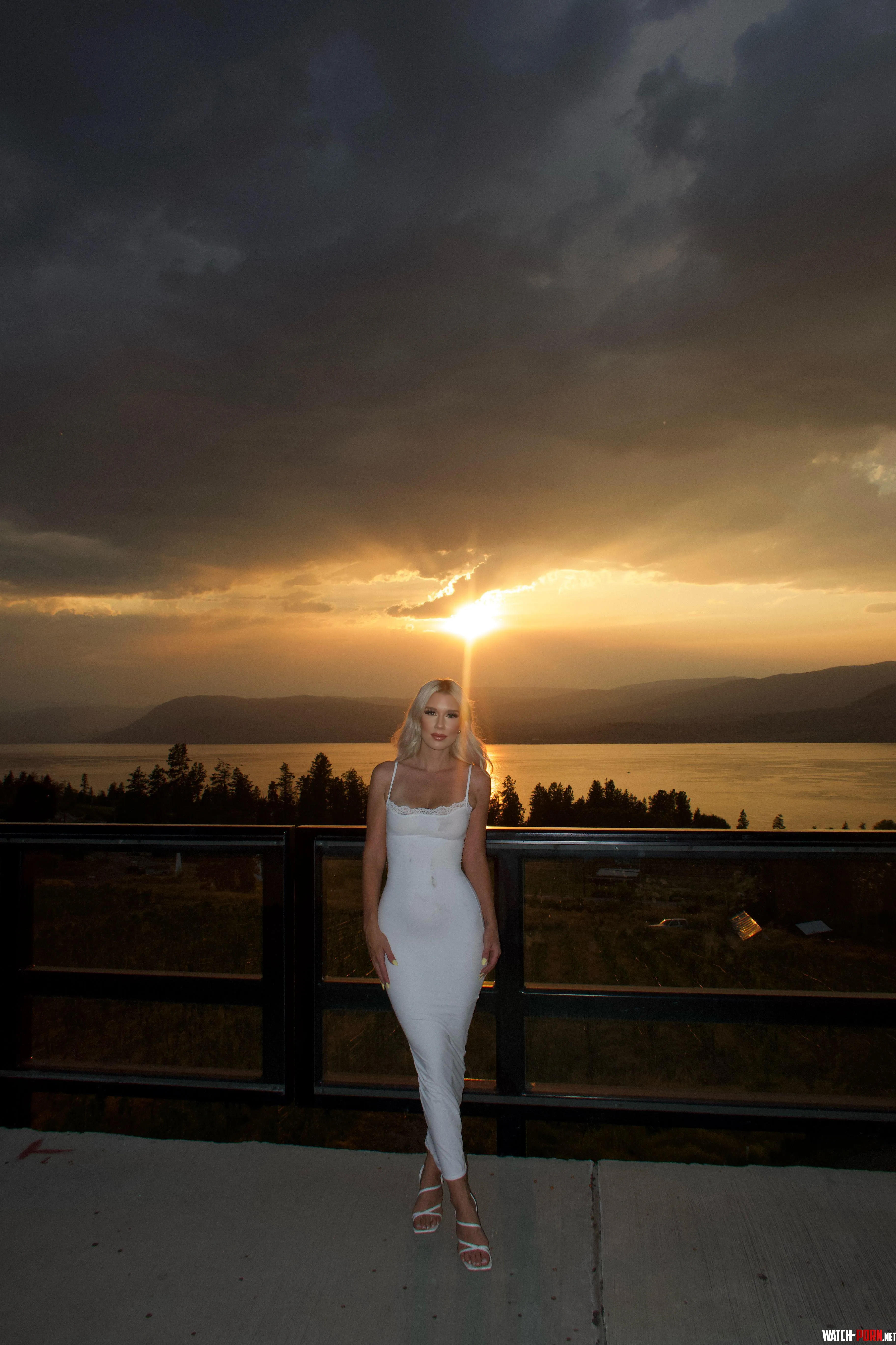 only took two seconds to get my dress dirty but couldnt let the sunset go to waste by Radiant_Bend_2471