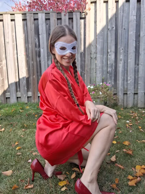 Thumbnail Red Heels Elegance: MaskedModel4U's Fit Leg Showcase