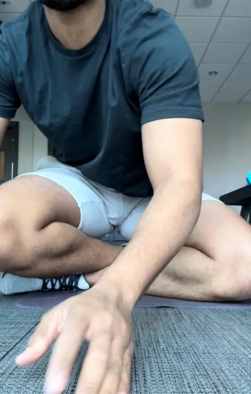 Thumbnail Gym Bulge at 27 for the Bi Guy | calebr314
