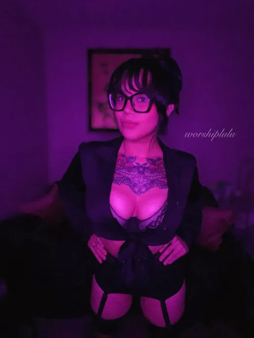 Thumbnail In Charge at the Office: Empowering Secretaries by WorshipLulu
