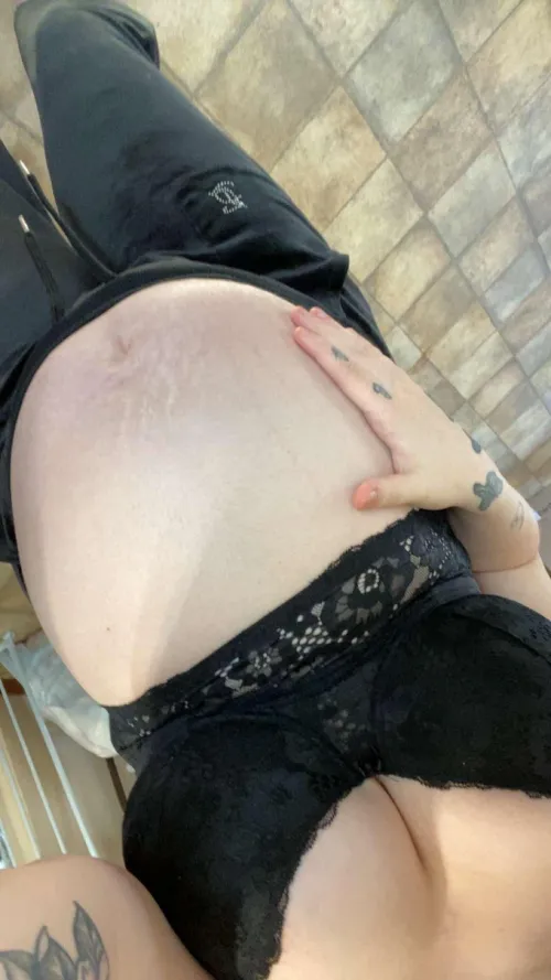 Thumbnail Get Dirty: A Preggo Adventure with 420cannababy | PreggoPorn