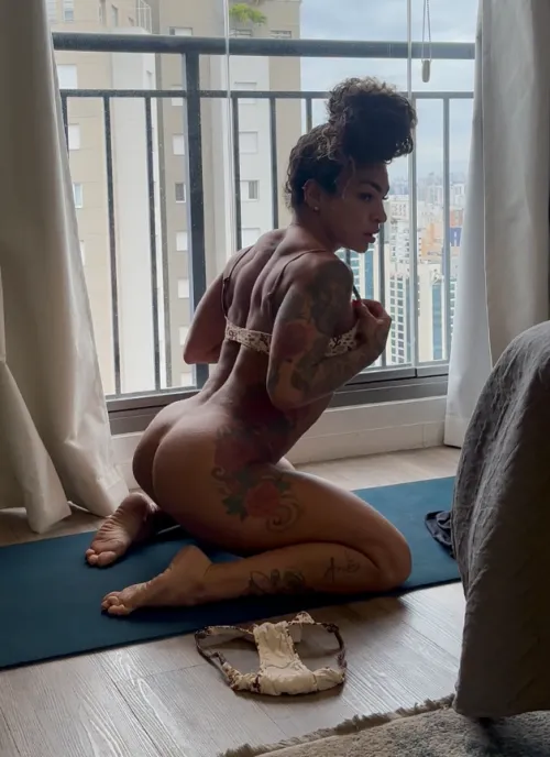 Thumbnail Meganxcutie's Tempting Yoga Invite - Will You Join?