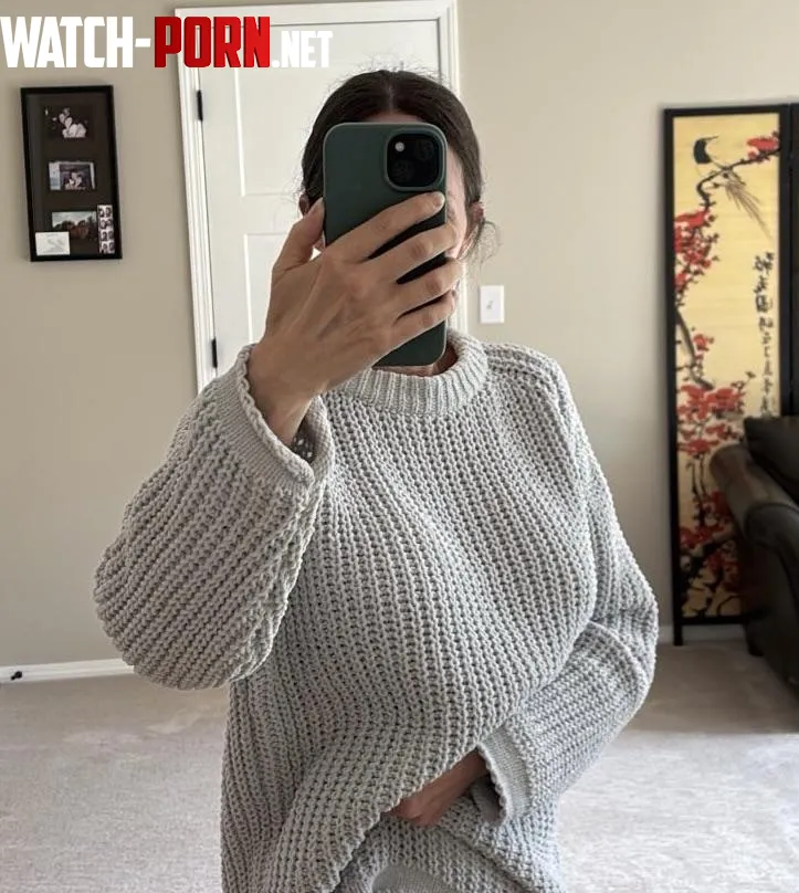 Sweaters dont need bras either by sweetsubmission1