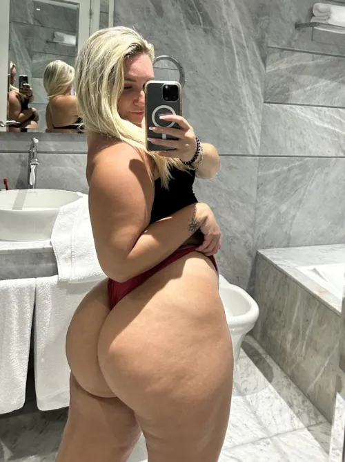 Thumbnail Embracing Growth | realmichabubbles | thickwhitegirls