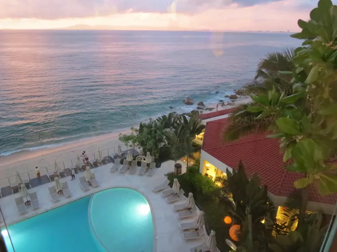 Thumbnail Puerto Vallarta Beach: The Perfect Beach Getaway Unveiled