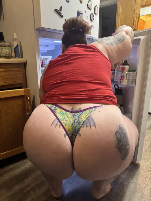 Thumbnail Bend Over Beauty: Opening_Procedure852 on ThickThighs