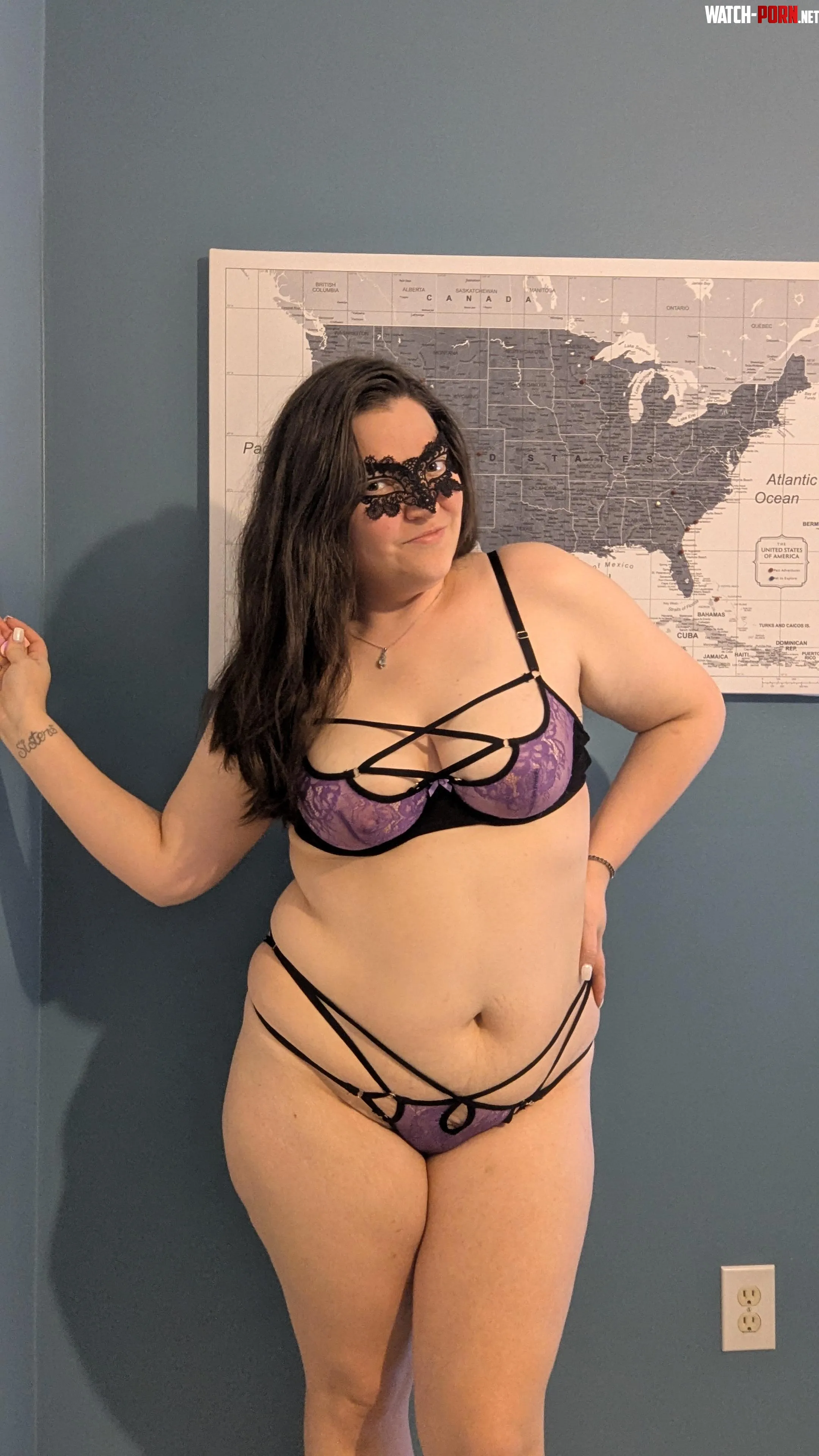 Loving this set and how it sits on my skin by No_Owl_Piggies