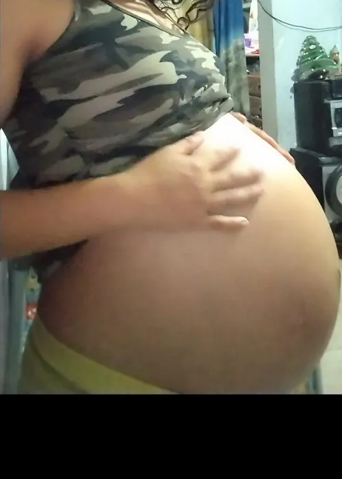 Thumbnail akmv1312's Plea: Rub My Pregnancy - A Helping Hand Required | pregnantporn