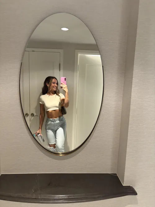 Thumbnail Discover the Beauty of Crop Top Girls with tina_bastanchury: Crop top and jeans is my goto