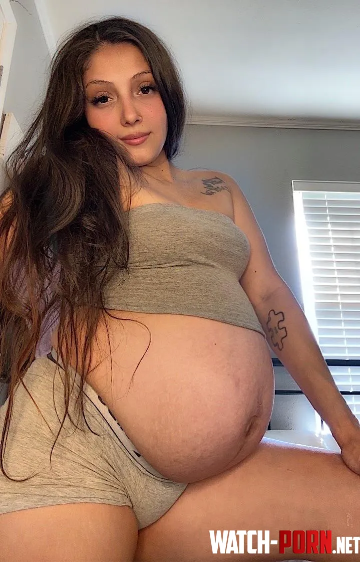 8 months and ready to fuck by DatChickenHead
