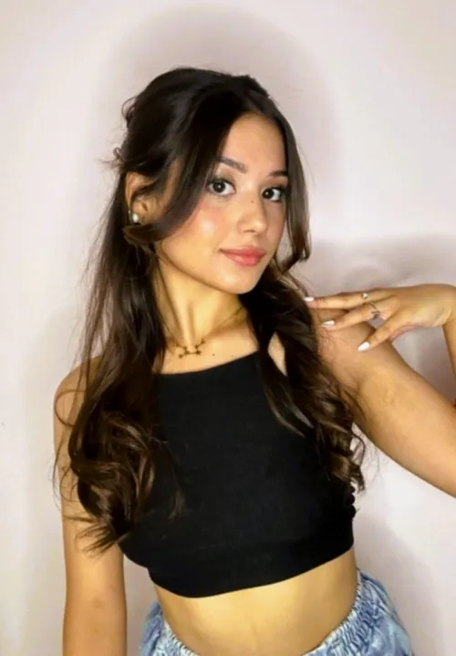 Thumbnail Sparkle_Sweetz Radiates Cuteness: A 'Croptopgirls' Journey