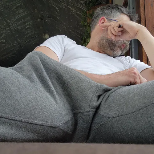Thumbnail Discovering 43 Straight: The Fascinating Comparison with My Forearm | Bulges