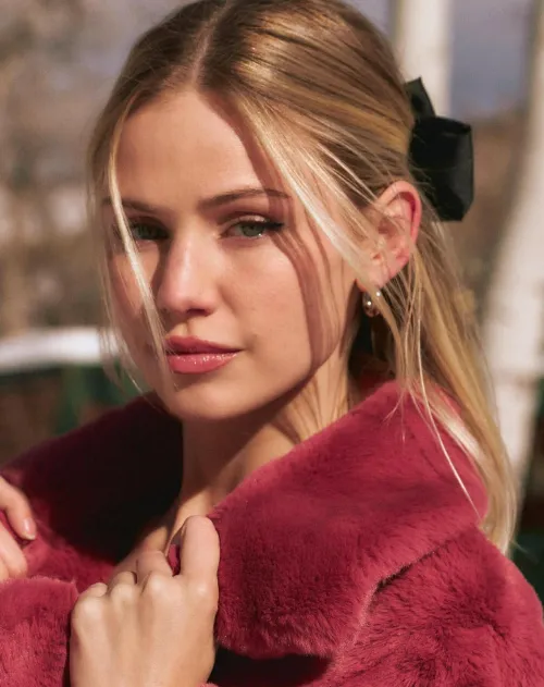Thumbnail Scarlett Leithold: A Captivating Beauty by rom003 on PrettyGirls Collection