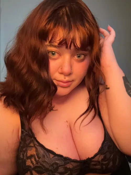 Thumbnail saggysmile Expresses the Desire to Feel Beautiful