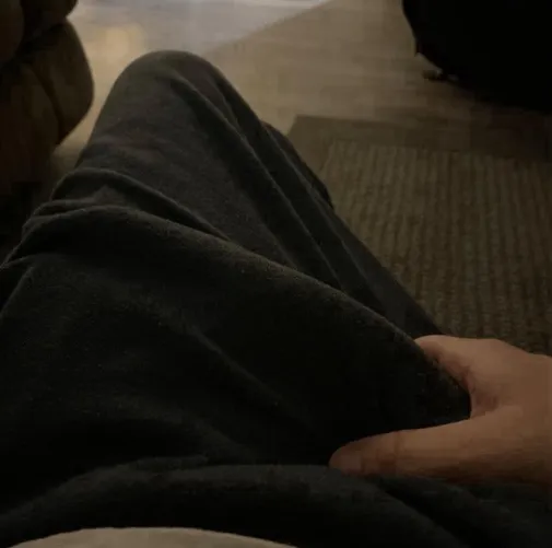Thumbnail luckbringer222's Relaxed Masculine Vibe | Bulges