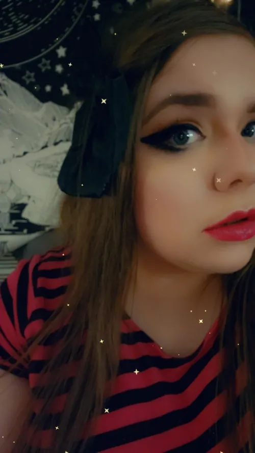 Thumbnail Loneliness Craving Compliments: External_Tree6509's BBW Story