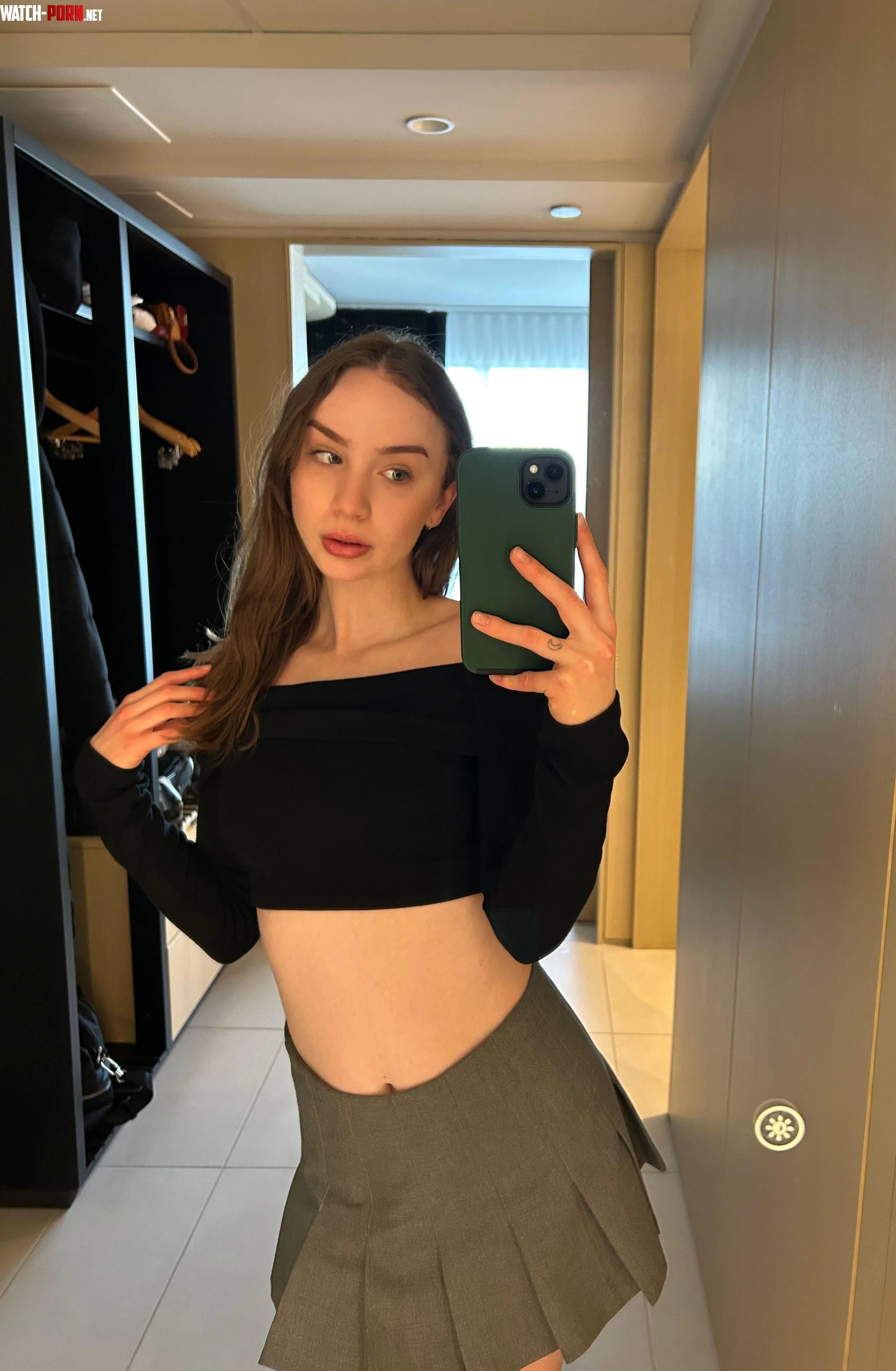I love a good crop top by naomihasfun