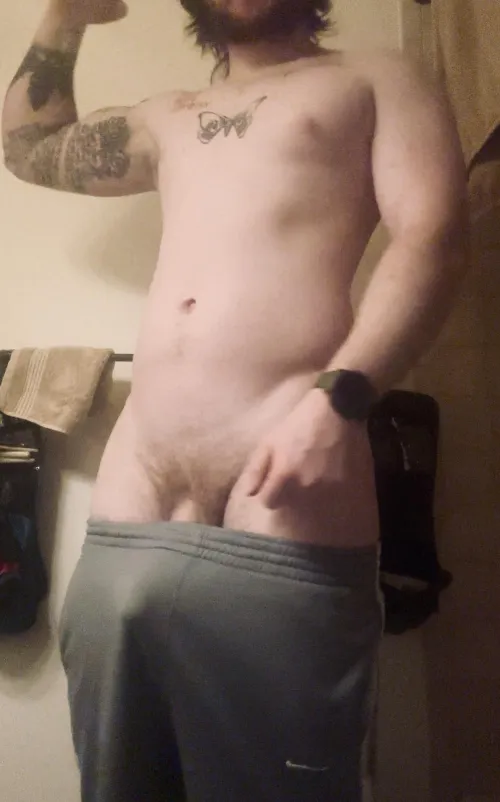 Thumbnail LeagueEven6369 in Casual Comfort: The Allure of Sweatpants | Bulges