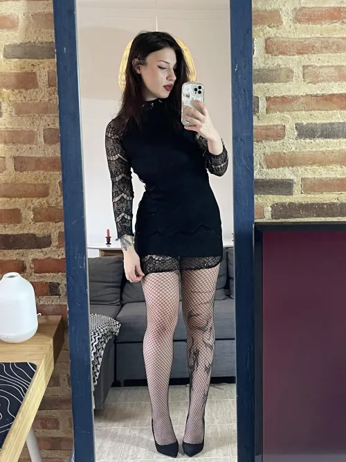 Thumbnail Date Night Dilemma: twinklesprinkless Asks 'Should I Wear This?'