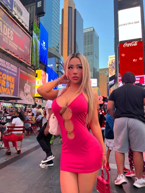 Thumbnail NYC Bimbo Revelations: A Closer Look by meowbarbie77