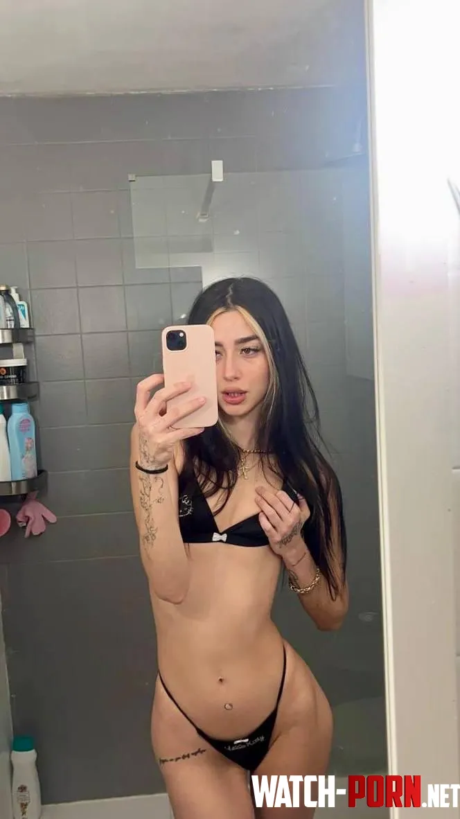 turned legal and horny by naughtysophiaz