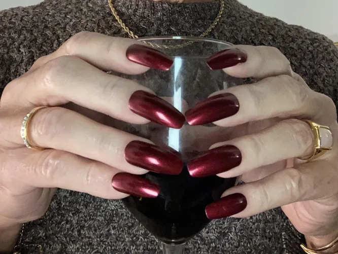 Thumbnail nailFetish Enthusiasm: 'Male nail wine lover' by Legitimate_News_4065