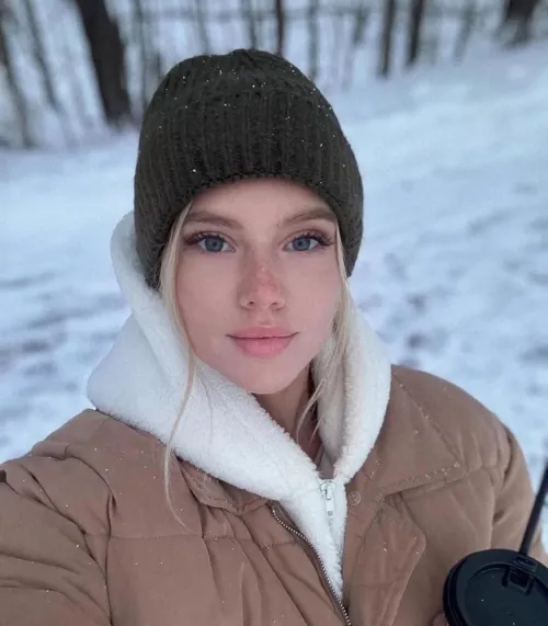 Thumbnail Anastasia Klepnjova: A Beautiful Portrait by SouthFL-guy