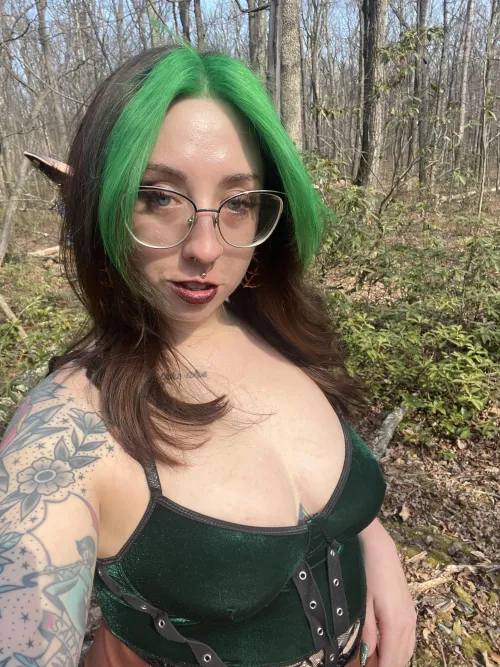 Thumbnail Naughty Elf by gritheyst in emogirls Category