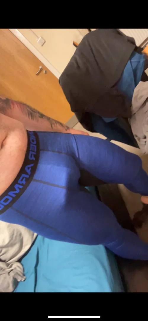 Thumbnail Striking a Unique Style: ethan098_ in Thermal Weather | Bulges