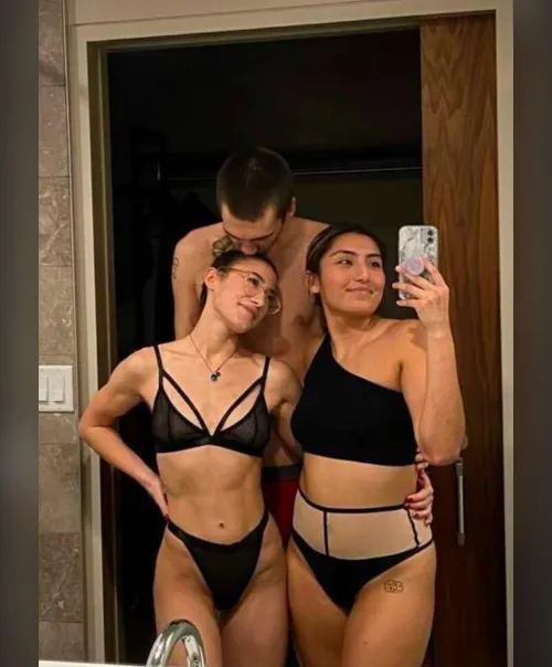 Thumbnail What Are Their Names - United-Honeydew-7158 | Category: pornID