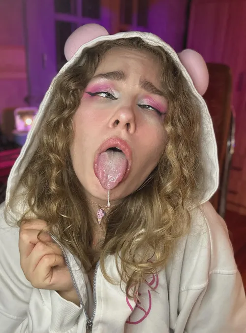 Thumbnail Unveiling the Hottest Ahegao: ShimmeringVenus' Petplay Revelation