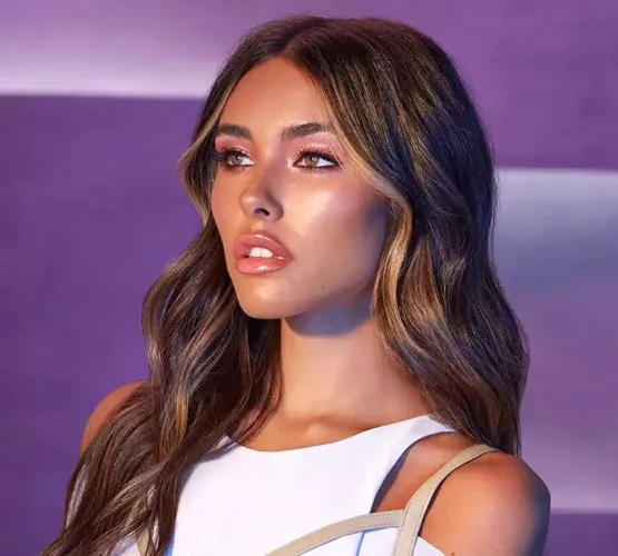 Thumbnail Discover Elegance: Madison Beer's Captivating Essence by Big_Engine_1985