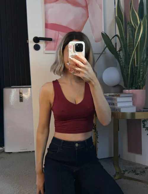 Thumbnail Spreading Joy Braless Style | lisa-scott-32