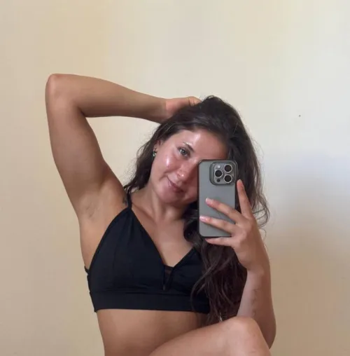 Thumbnail Weekend Shave Bliss: Embracing Smooth Armpits by Lovelivee