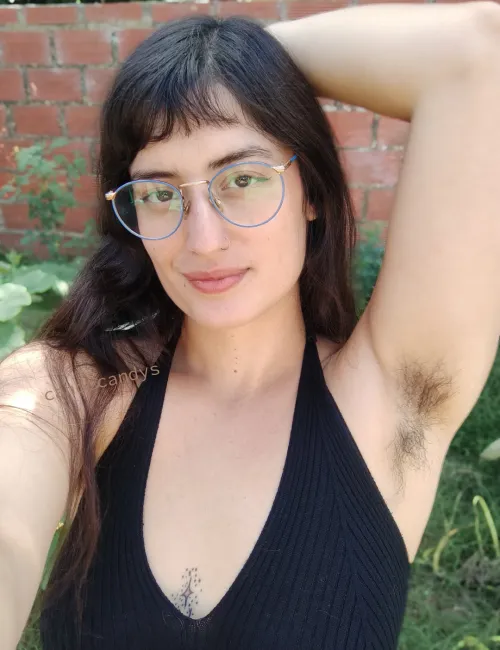 Thumbnail Musky Pits for All: A Sensory Experience by candecandys | HairyArmpits Category