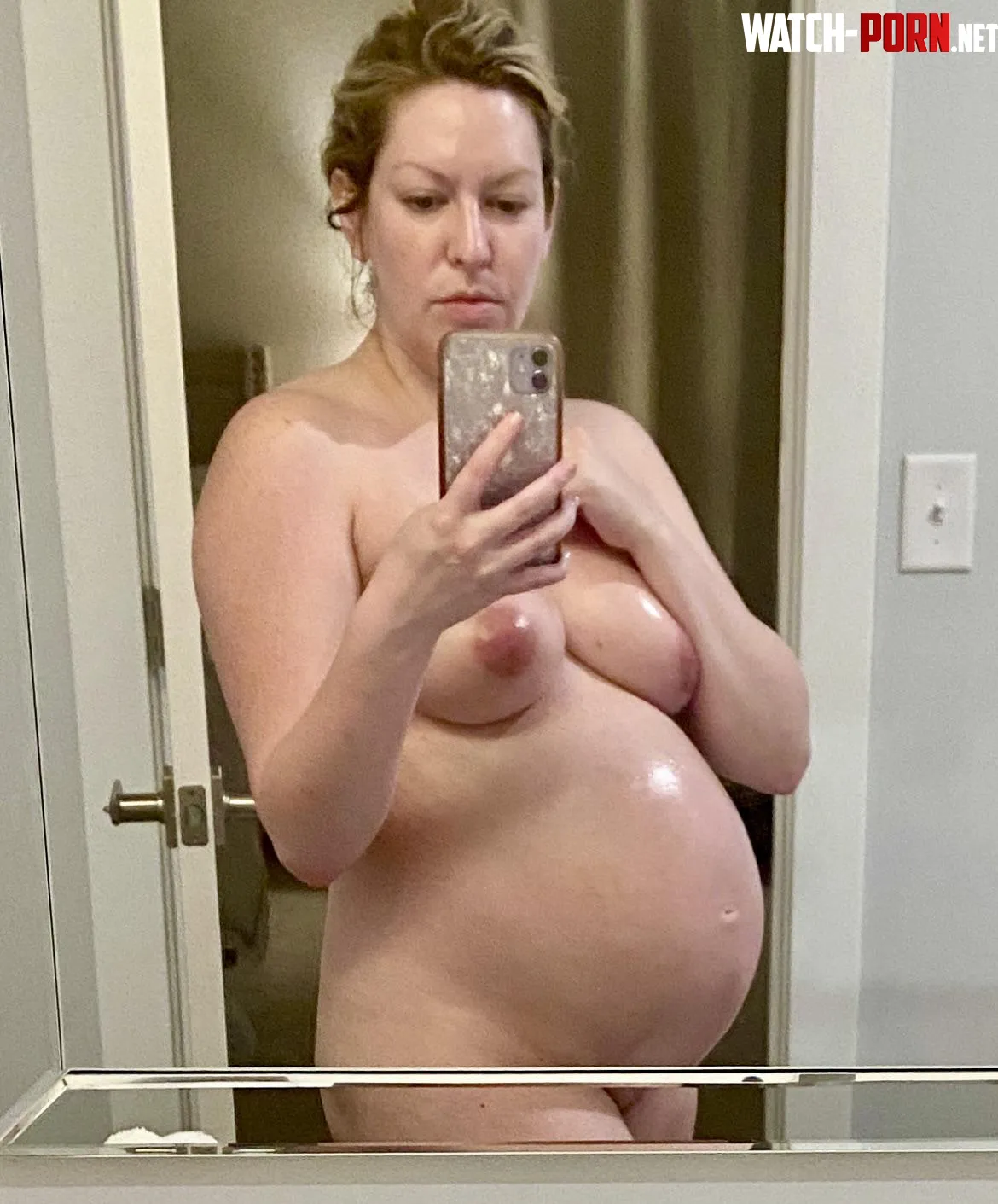 Are pregnant selfies accepted by bacontrain13