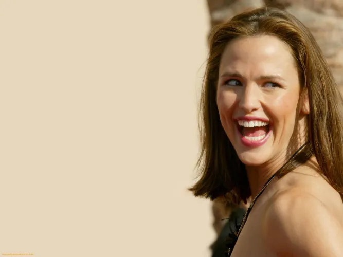 Thumbnail Jennifer Garner's Elegance: A Glimpse into PrettyGirls