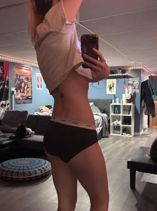 Thumbnail Discover Heart_shapedboots' Slim Figure Secrets
