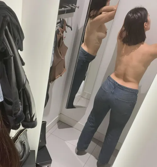 Thumbnail Appreciating the Beauty: Stunning Jeans Selfie by saltedcrispyy