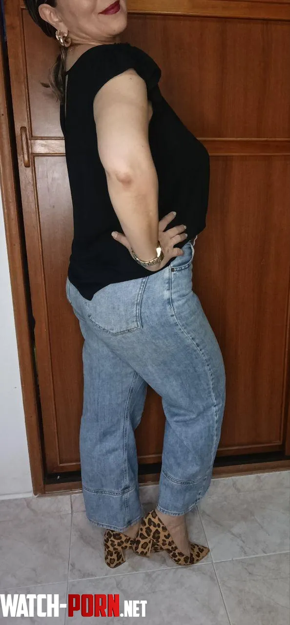 New Heels to get naughty as a 50yo Gilf by Sarah_Diaz